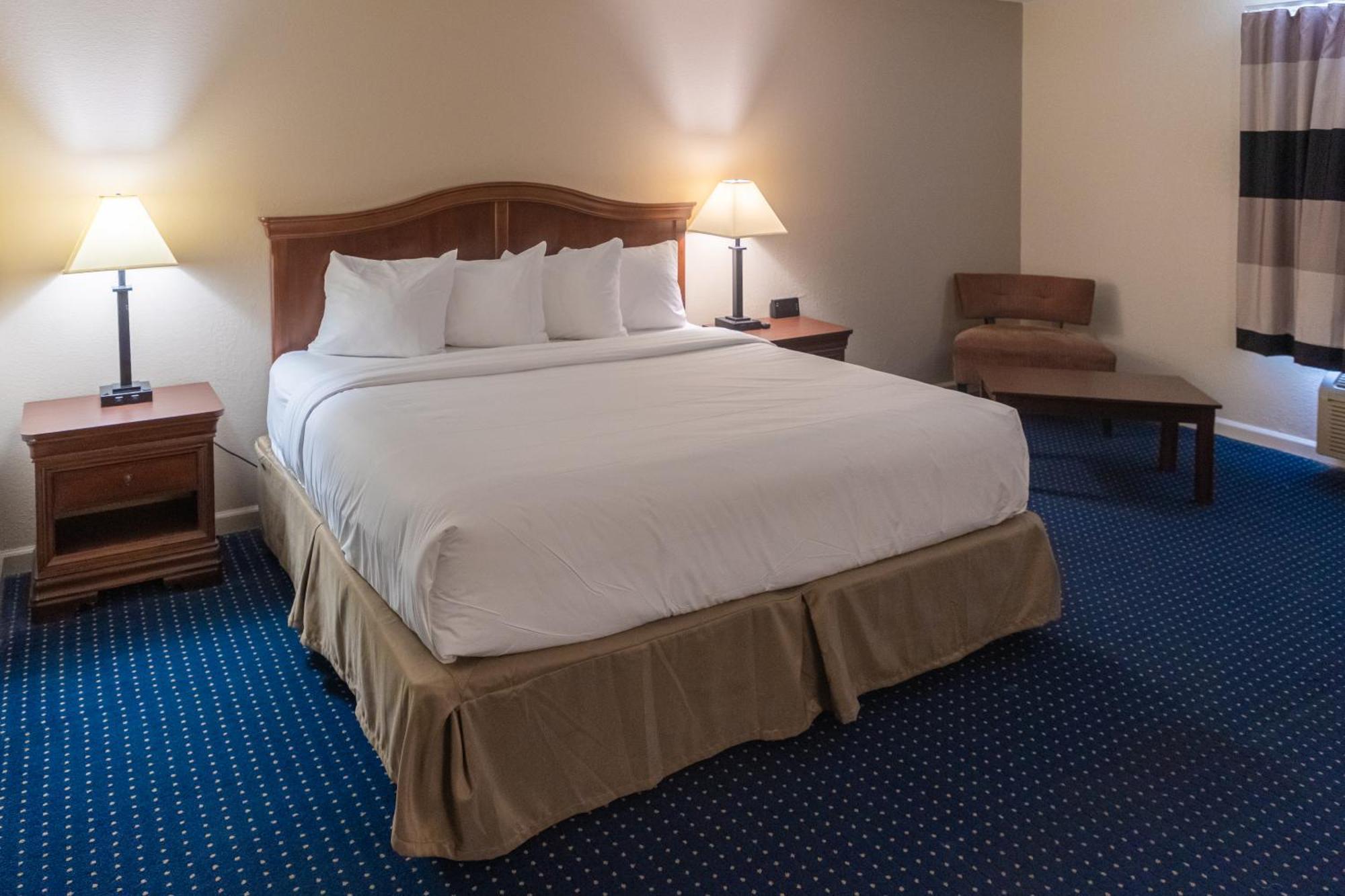 Cottonwood Suites Savannah Hotel & Conference Center Pooler Extérieur photo
