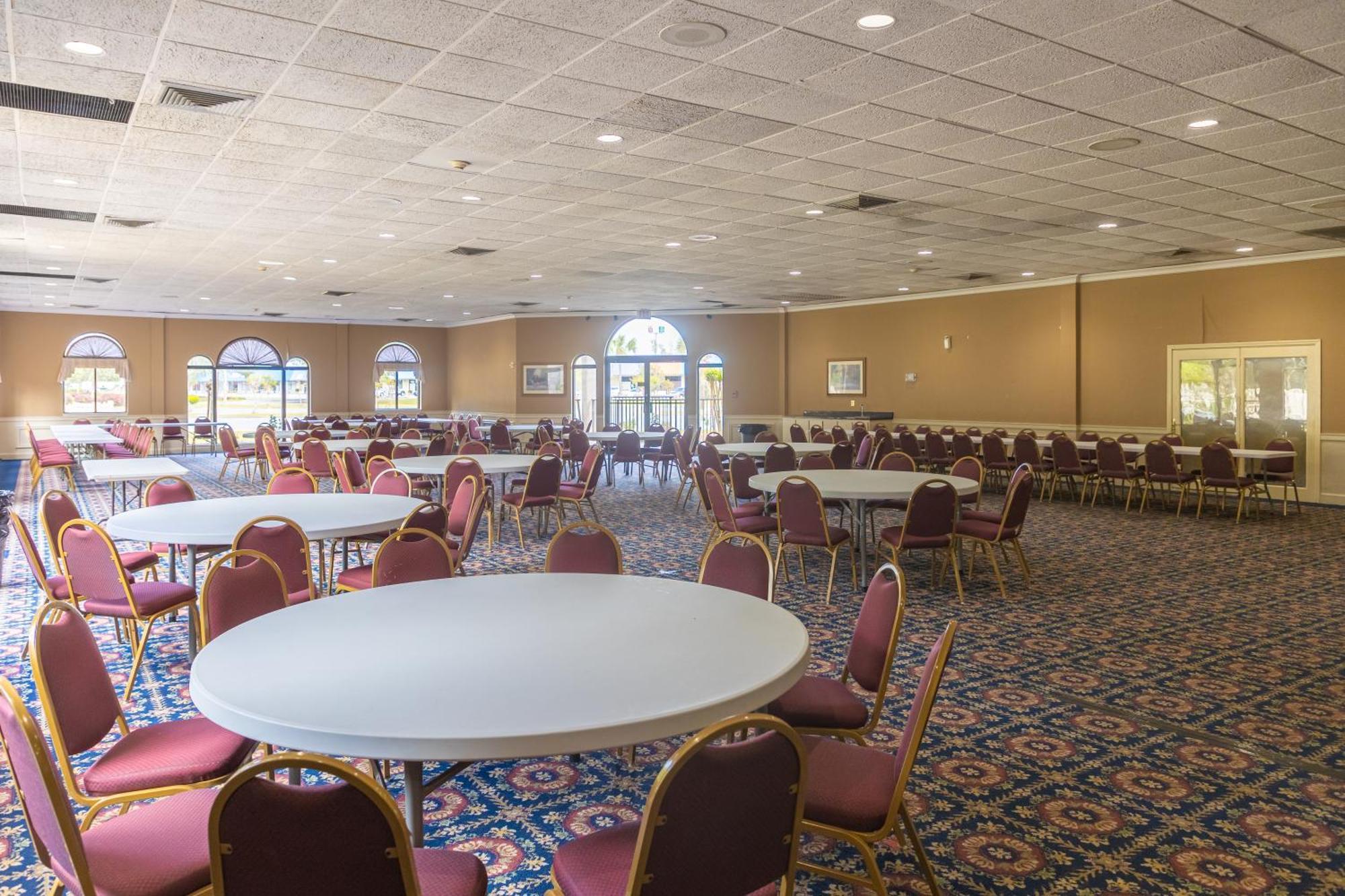 Cottonwood Suites Savannah Hotel & Conference Center Pooler Extérieur photo